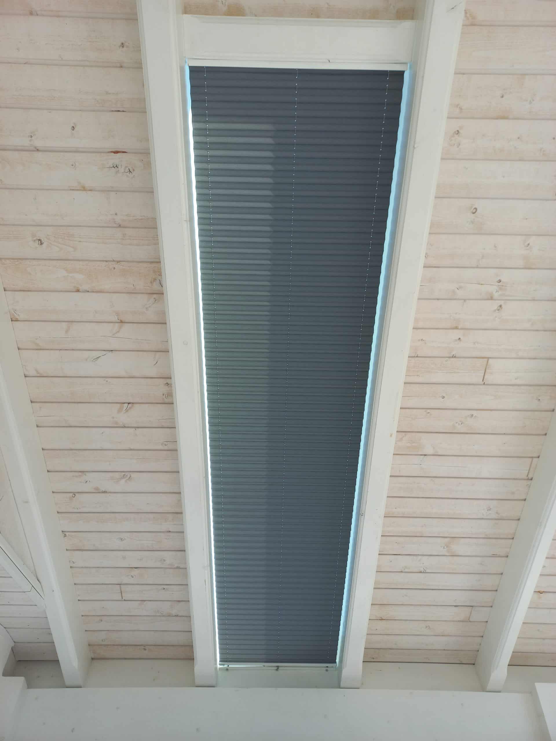 Store d'intérieure plissé toit véranda