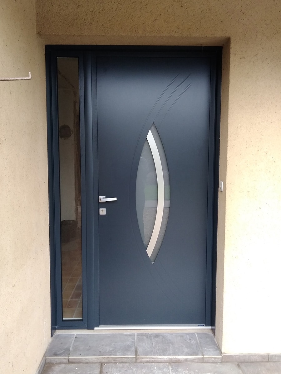 Changer sa porte d'entrée en Maine-et-Loire avec Les Ateliers Michel