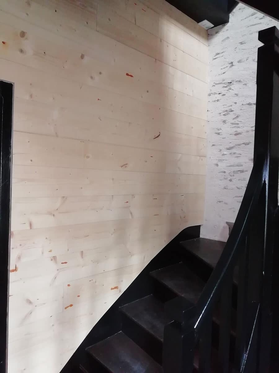 pose escalier et lambris Angers par Les Ateliers Michel