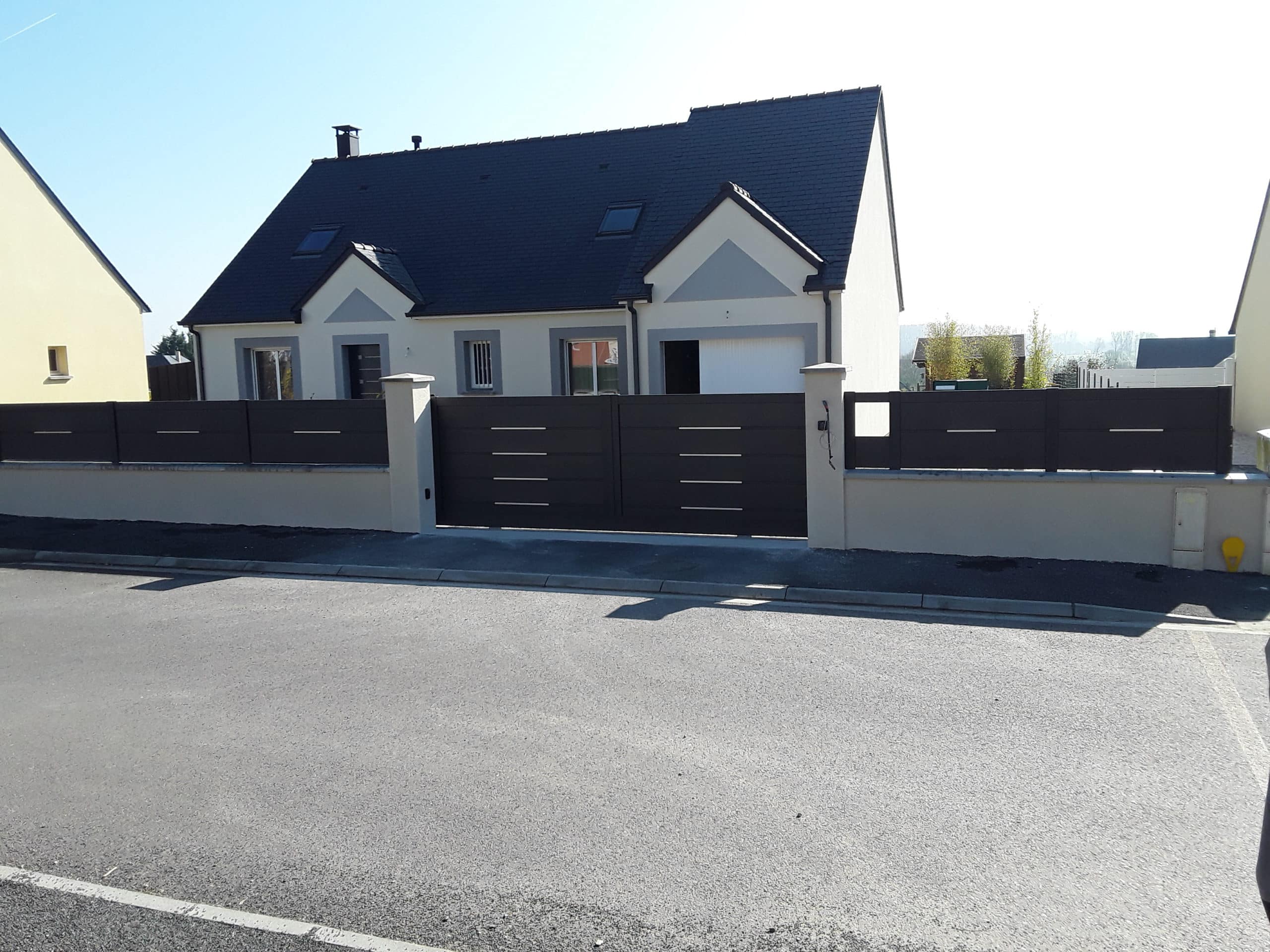 Portail coulissant et cloture alu