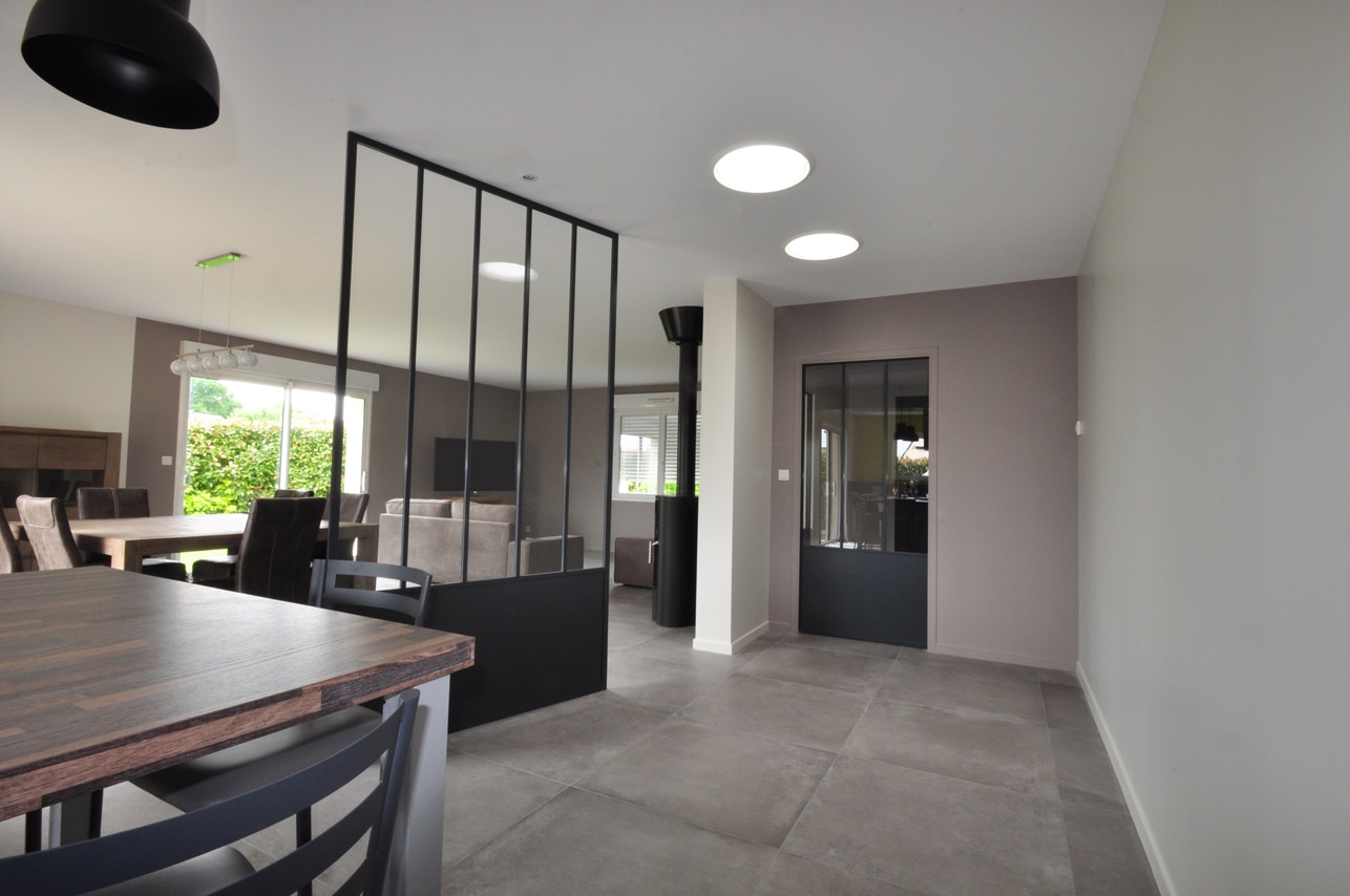 Pose de verrière de séparation sur mesure par Les Ateliers Michel à Angers et au Lion d'Angers (49)